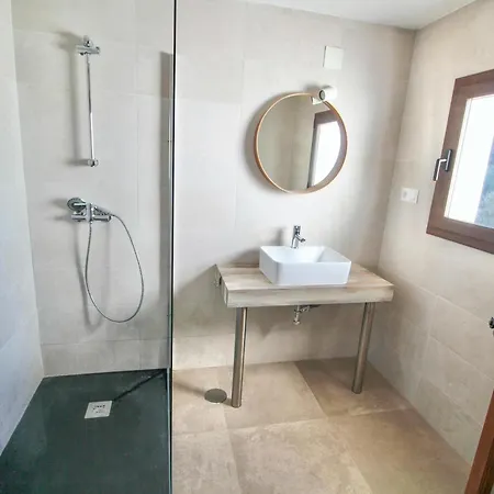 Trompetilla & Casa Cactus Luxury Wellness With Pool, Yoga & Hammam For 20p In Montes De 40 Min To * مالقة