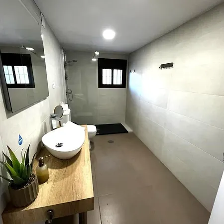 Trompetilla & Casa Cactus Luxury Wellness With Pool, Yoga & Hammam For 20p In Montes De 40 Min To فيلة *