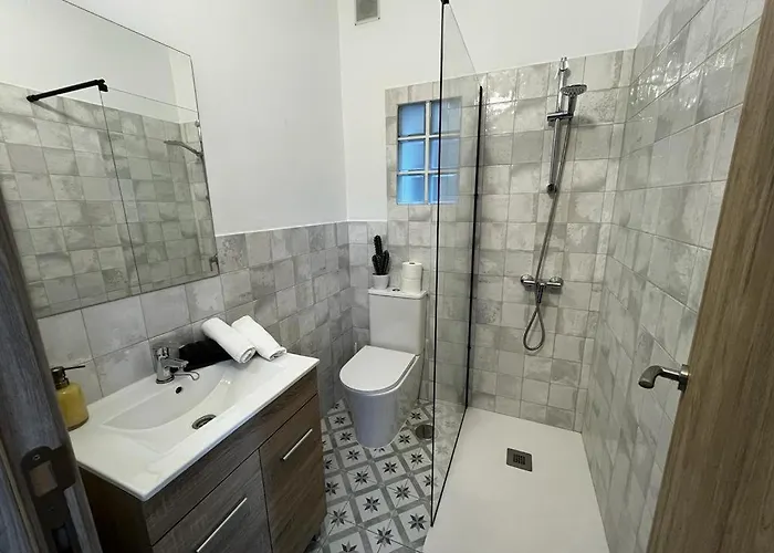 Villa Trompetilla & Casa Cactus Luxury Wellness With Pool, Yoga & Hammam For 20p In Montes De 40 Min To *