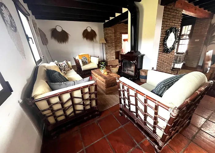 Villa Trompetilla & Casa Cactus Luxury Wellness With Pool, Yoga & Hammam For 20p In Montes De 40 Min To