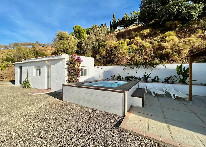 Trompetilla & Casa Cactus Luxury Wellness With Pool, Yoga & Hammam For 20p In Montes De 40 Min To Málaga