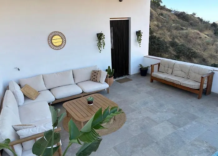 Trompetilla & Casa Cactus Luxury Wellness With Pool, Yoga & Hammam For 20p In Montes De 40 Min To Málaga