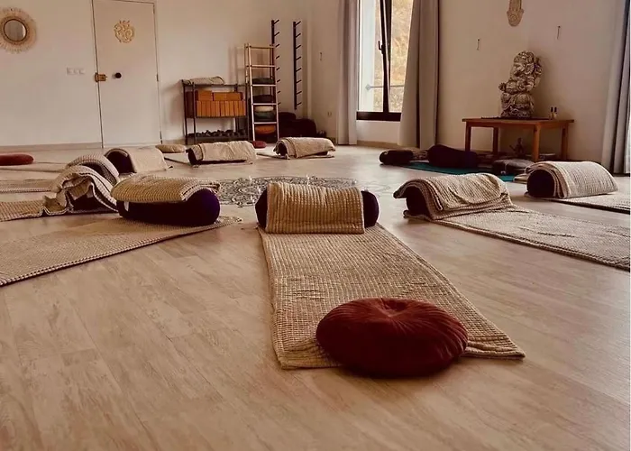 Trompetilla & Casa Cactus Luxury Wellness With Pool, Yoga & Hammam For 20p In Montes De 40 Min To Málaga